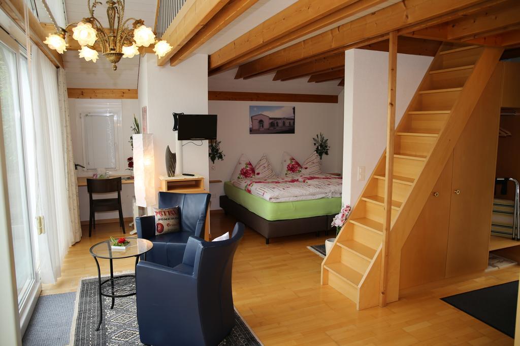 Landgasthof Farnsburg Ormalingen Luaran gambar