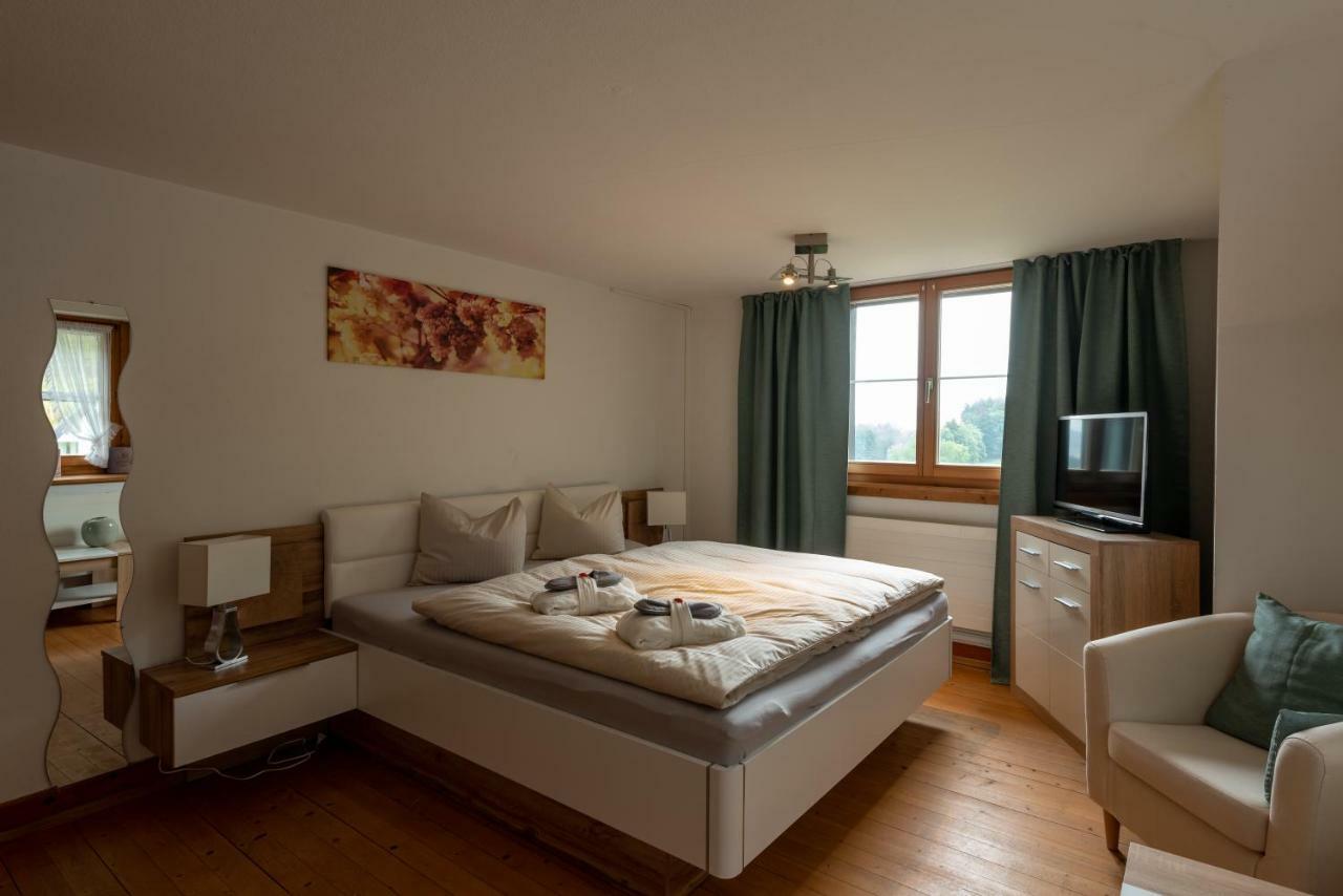 Landgasthof Farnsburg Ormalingen Luaran gambar