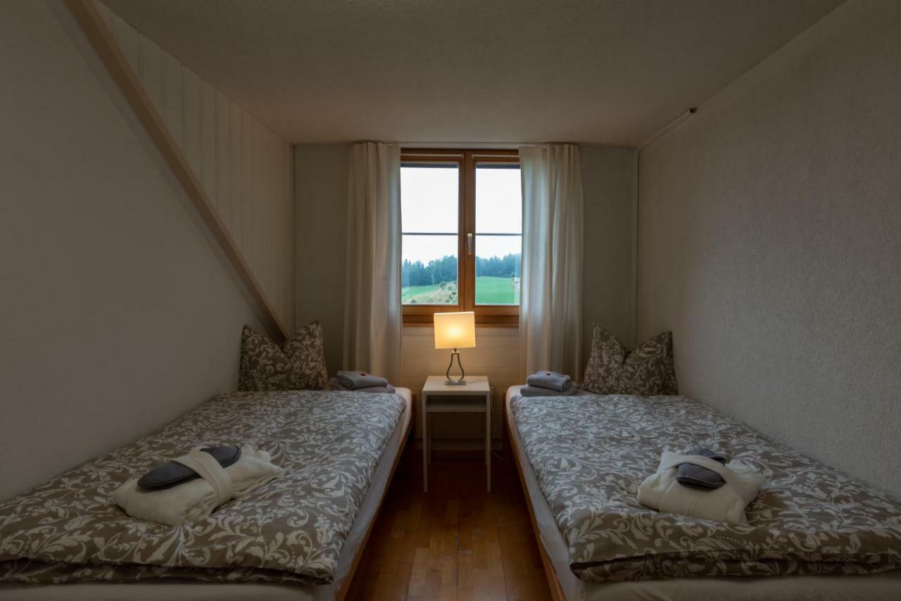 Landgasthof Farnsburg Ormalingen Luaran gambar